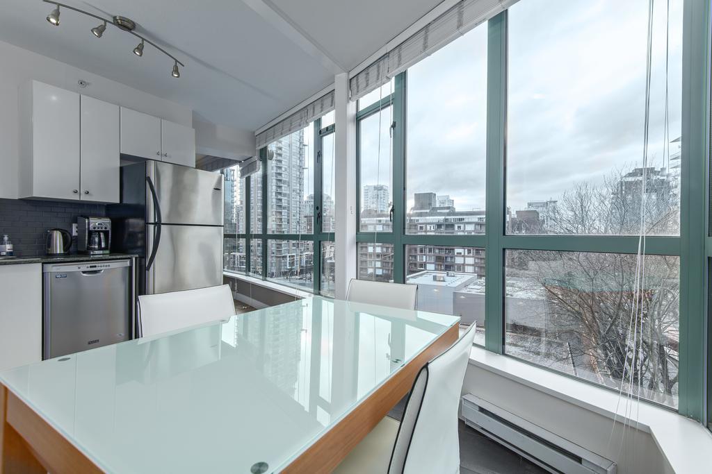 Luxury 3 Bed Private Apartment In Central Downtown Vancouver Esterno foto